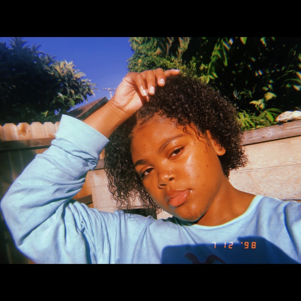 Meet your Posher, Nahla